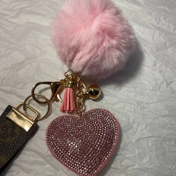 Upcycled Keychain Made from an authentic Louis Vuitton Handbag - Picture 7 of 7